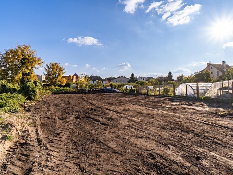Prodej stavebního pozemku 950 m² - foto 7