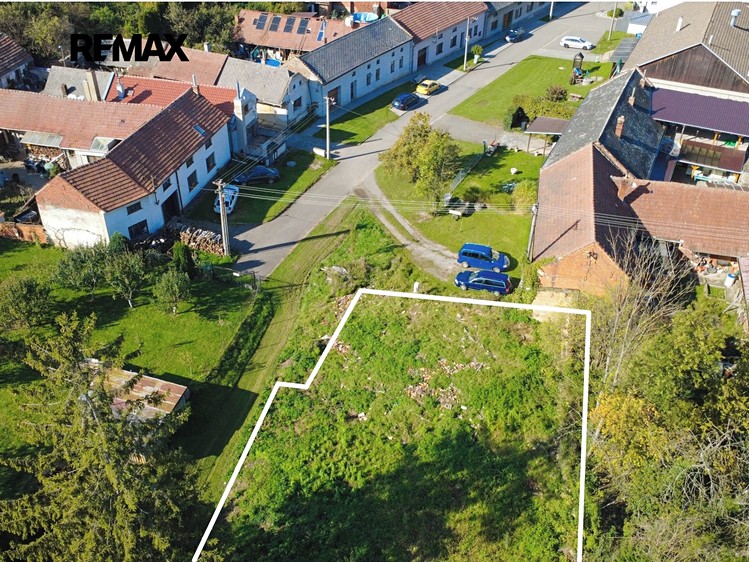 Prodej stavebního pozemku 1 347 m² - foto 4