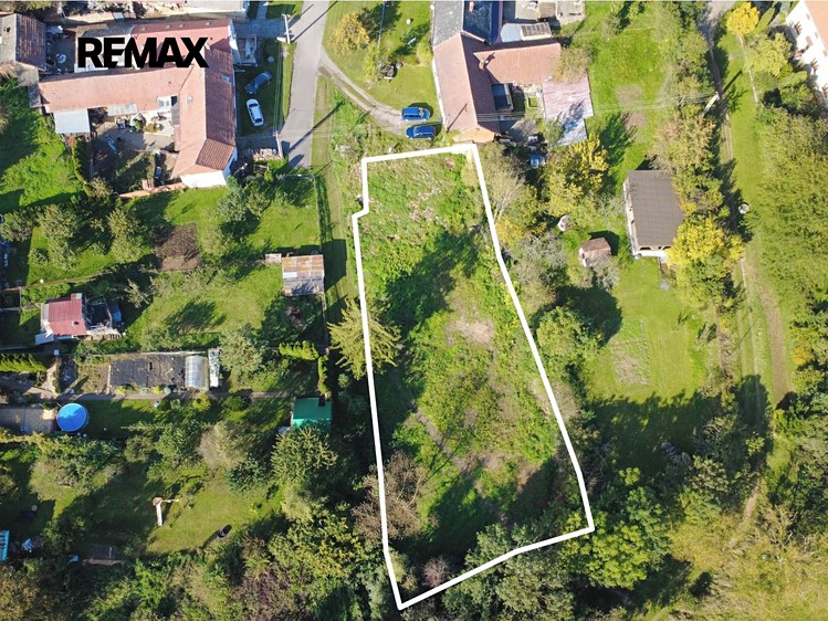 Prodej stavebního pozemku 1 347 m² - foto 2