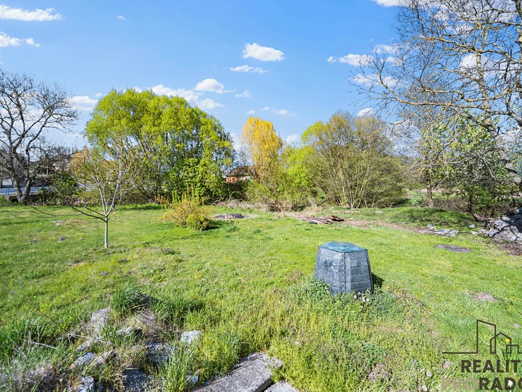 Prodej stavebního pozemku 893 m² - foto 5