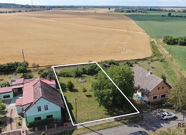Prodej stavebního pozemku 813 m² - foto 3