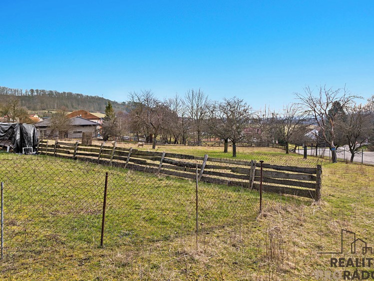 Prodej stavebního pozemku 1 585 m² - foto 4