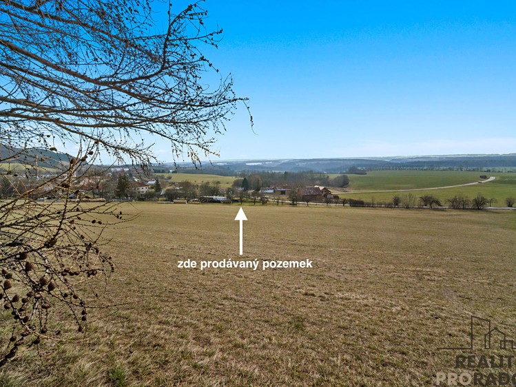 Prodej stavebního pozemku 1 585 m² - foto 2