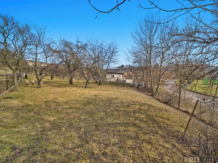 Prodej stavebního pozemku 1 585 m² - foto 8