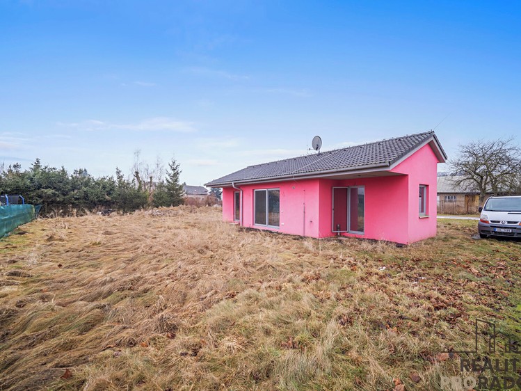 Prodej stavebního pozemku 711 m² - foto 1