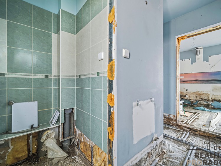 Prodej stavebního pozemku 711 m² - foto 6