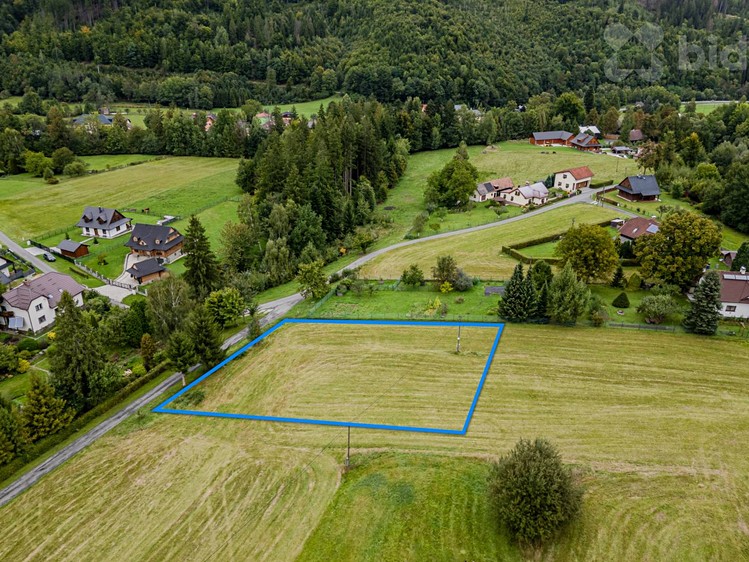 Prodej stavebního pozemku 2 193 m² - foto 1