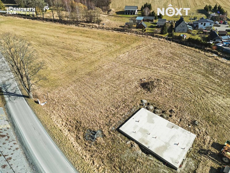 Prodej stavebního pozemku 1 752 m² - foto 5