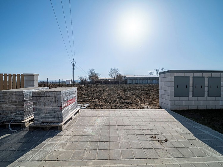 Prodej stavebního pozemku 743 m² - foto 2