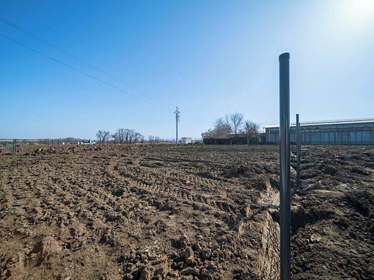 Prodej stavebního pozemku 743 m² - foto 5