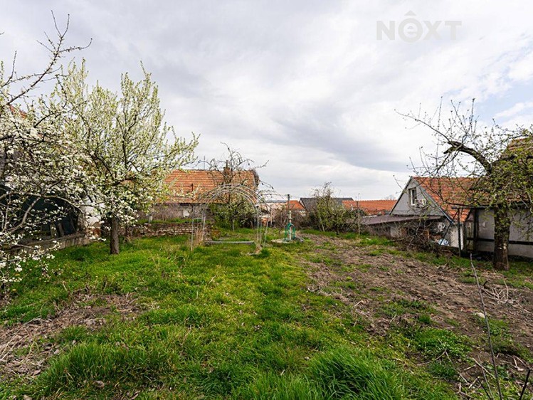 Prodej stavebního pozemku 423 m² - foto 2