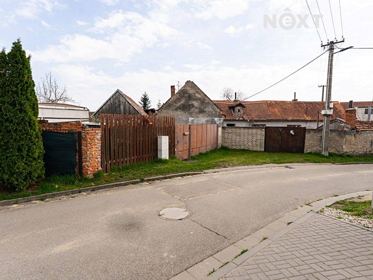 Prodej stavebního pozemku 423 m² - foto 7