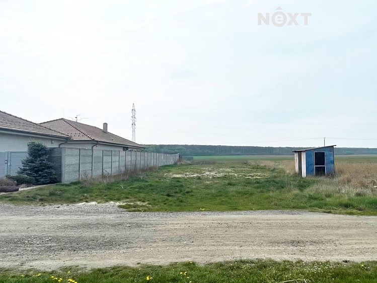 Prodej stavebního pozemku 1 840 m² - foto 5