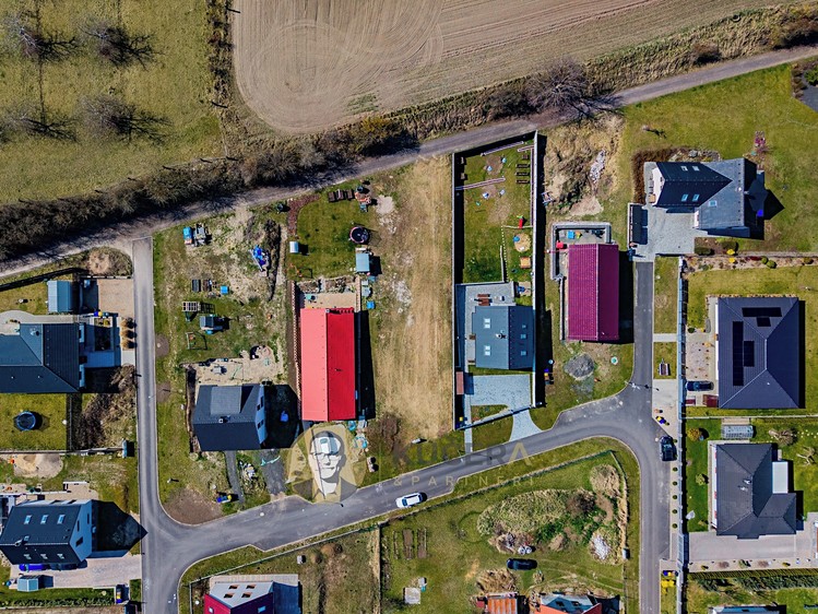 Prodej stavebního pozemku 715 m² - foto 8