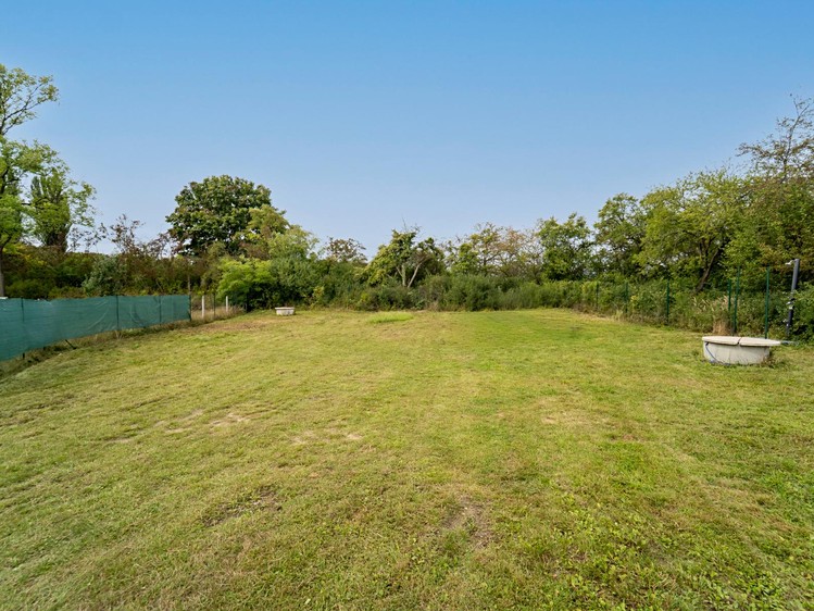 Prodej stavebního pozemku 1 347 m² - foto 1