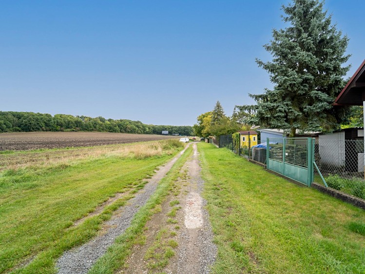 Prodej stavebního pozemku 1 347 m² - foto 8