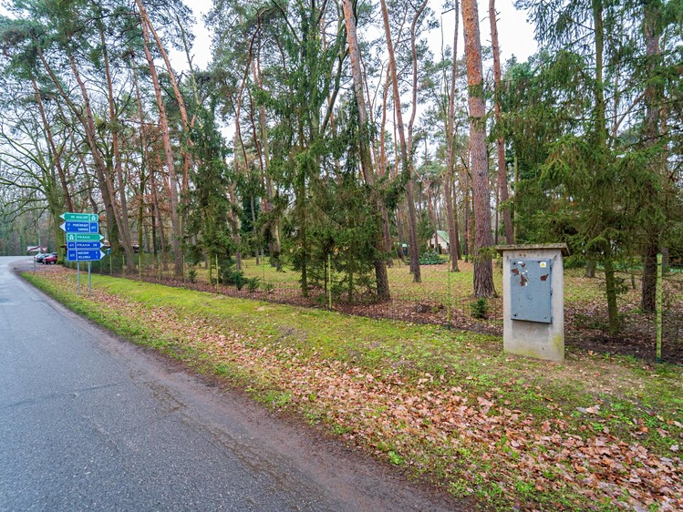 Prodej  stavebního pozemku 2 800 m² - foto 3