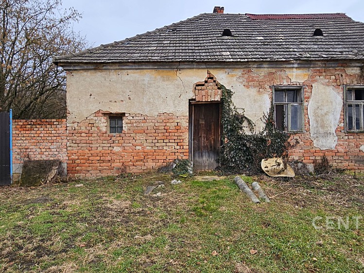 Prodej stavebního pozemku 2 090 m² - foto 6