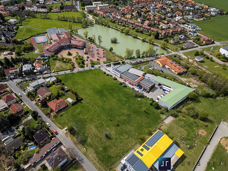 Prodej stavebního pozemku 702 m² - foto 4