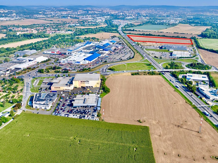 Prodej komerčního pozemku 80 000 m² - foto 8
