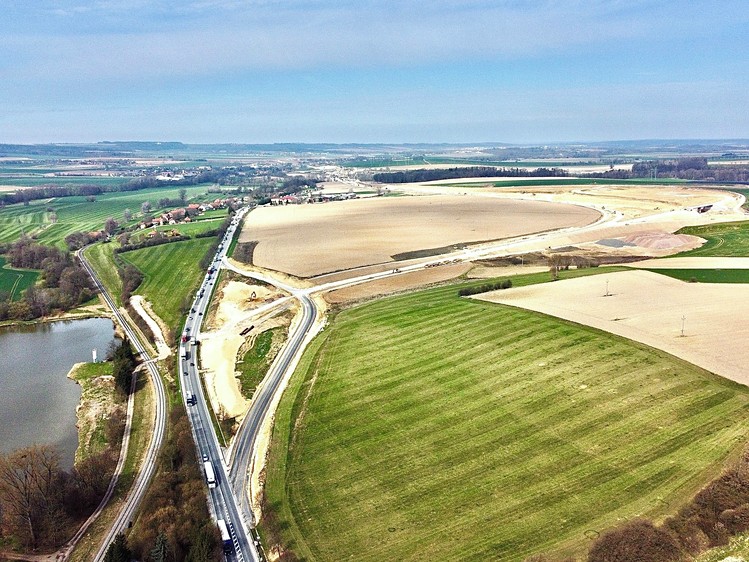 Prodej komerčního pozemku 30 000 m² - foto 4