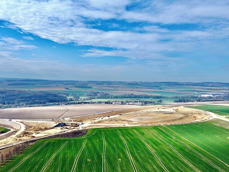 Prodej komerčního pozemku 10 000 m² - foto 5