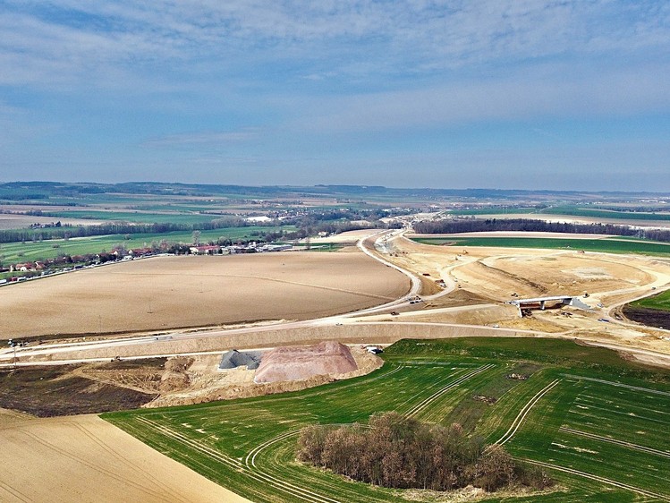 Prodej komerčního pozemku 15 000 m² - foto 5