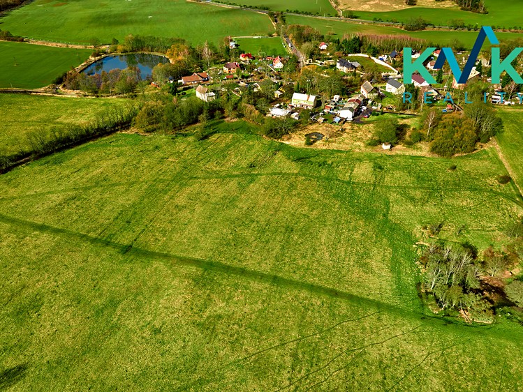 Prodej stavebního pozemku 1 050 m² - foto 4