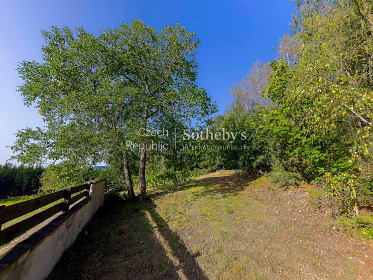 Prodej stavebního pozemku 5 138 m² - foto 5