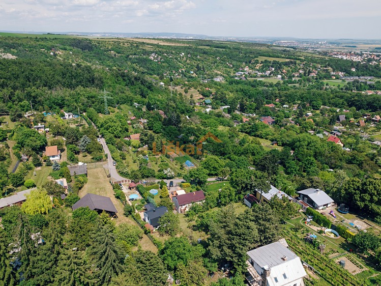 Prodej  stavebního pozemku 1 710 m² - foto 8