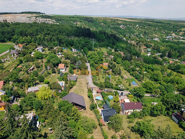 Prodej  stavebního pozemku 1 710 m² - foto 7