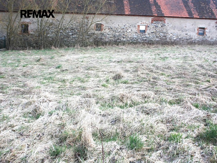 Prodej stavebního pozemku 1 020 m² - foto 6