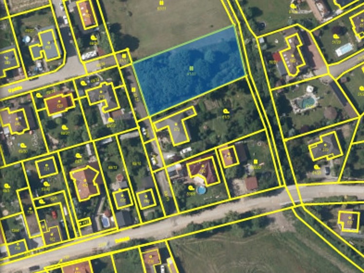 Prodej stavebního pozemku 1 669 m² - foto 1