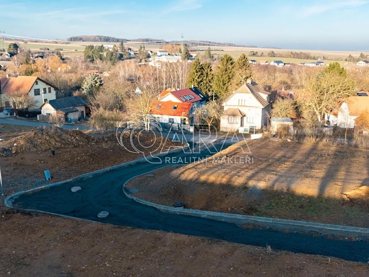 Prodej stavebního pozemku 862 m² - foto 2