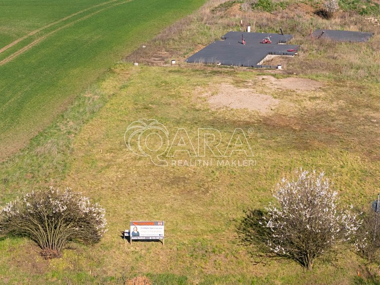 Prodej stavebního pozemku 745 m² - foto 6
