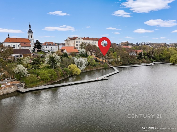 Prodej komerčního pozemku 1 182 m² - foto 1