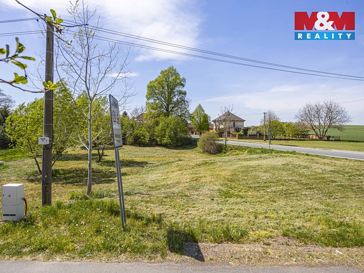 Prodej  stavebního pozemku 1 402 m² - foto 3