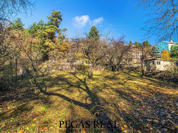 Prodej stavebního pozemku 1 841 m² - foto 7