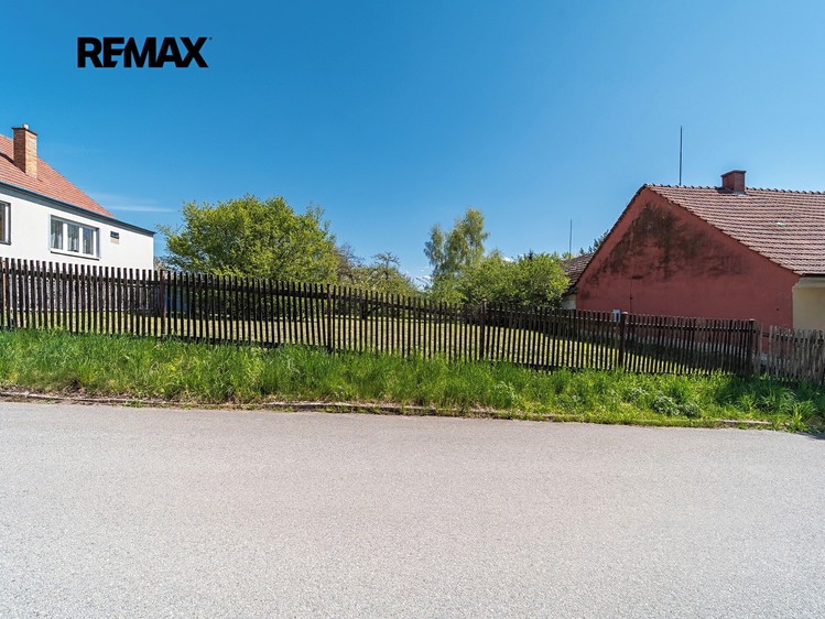 Prodej stavebního pozemku 786 m² - foto 3