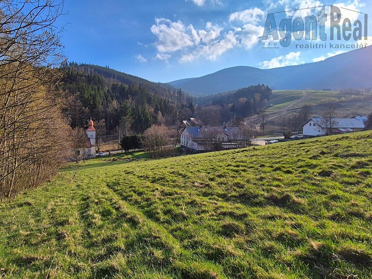 Prodej stavebního pozemku 697 m² - foto 3