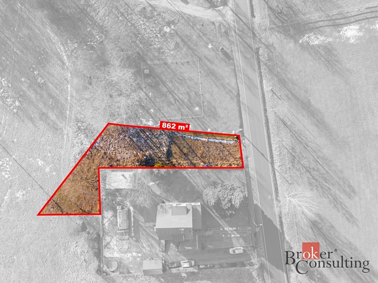 Prodej stavebního pozemku 862 m² - foto 2
