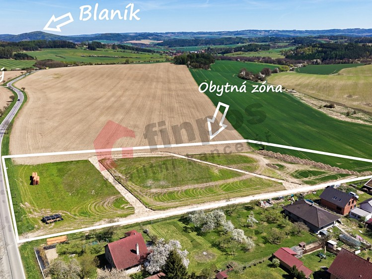 Prodej stavebního pozemku 712 m² - foto 4