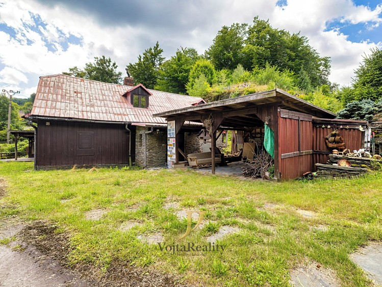 Prodej stavebního pozemku 1 301 m² - foto 6