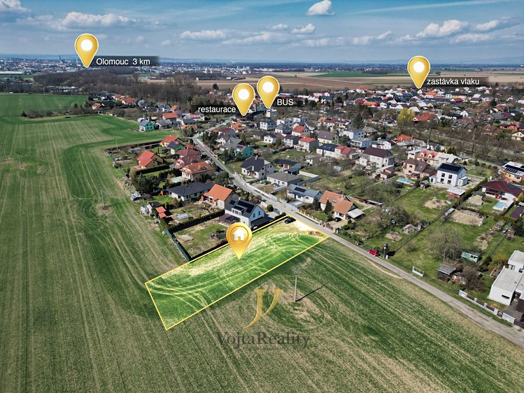 Prodej stavebního pozemku 1 500 m² - foto 1