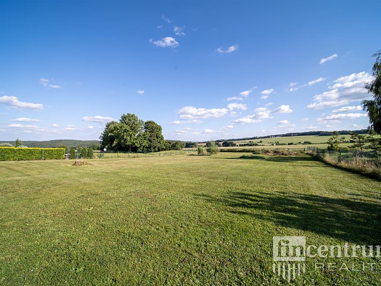 Prodej stavebního pozemku 2 500 m² - foto 2