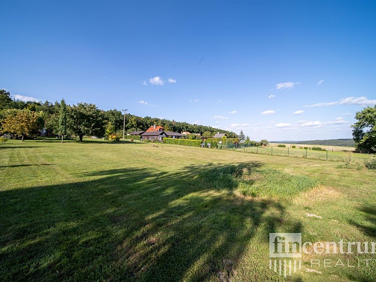 Prodej stavebního pozemku 2 500 m² - foto 4