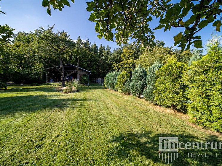 Prodej stavebního pozemku 2 500 m² - foto 6