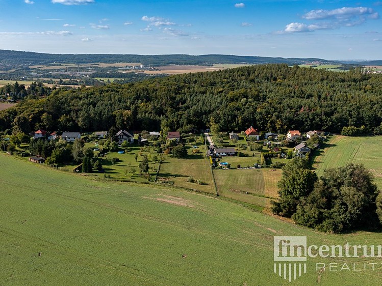 Prodej stavebního pozemku 2 500 m² - foto 8