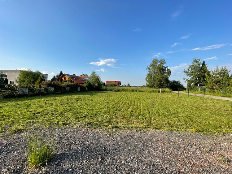 Prodej stavebního pozemku 927 m² - foto 1