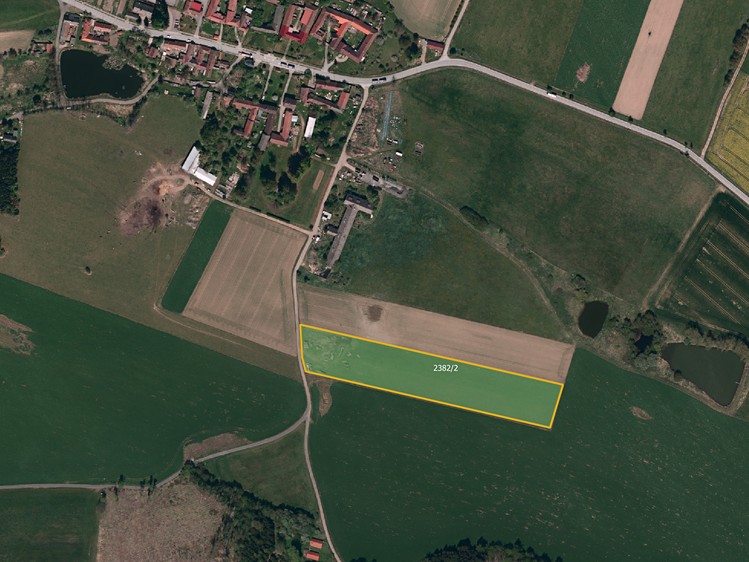 Prodej pole 16 499 m² - foto 1